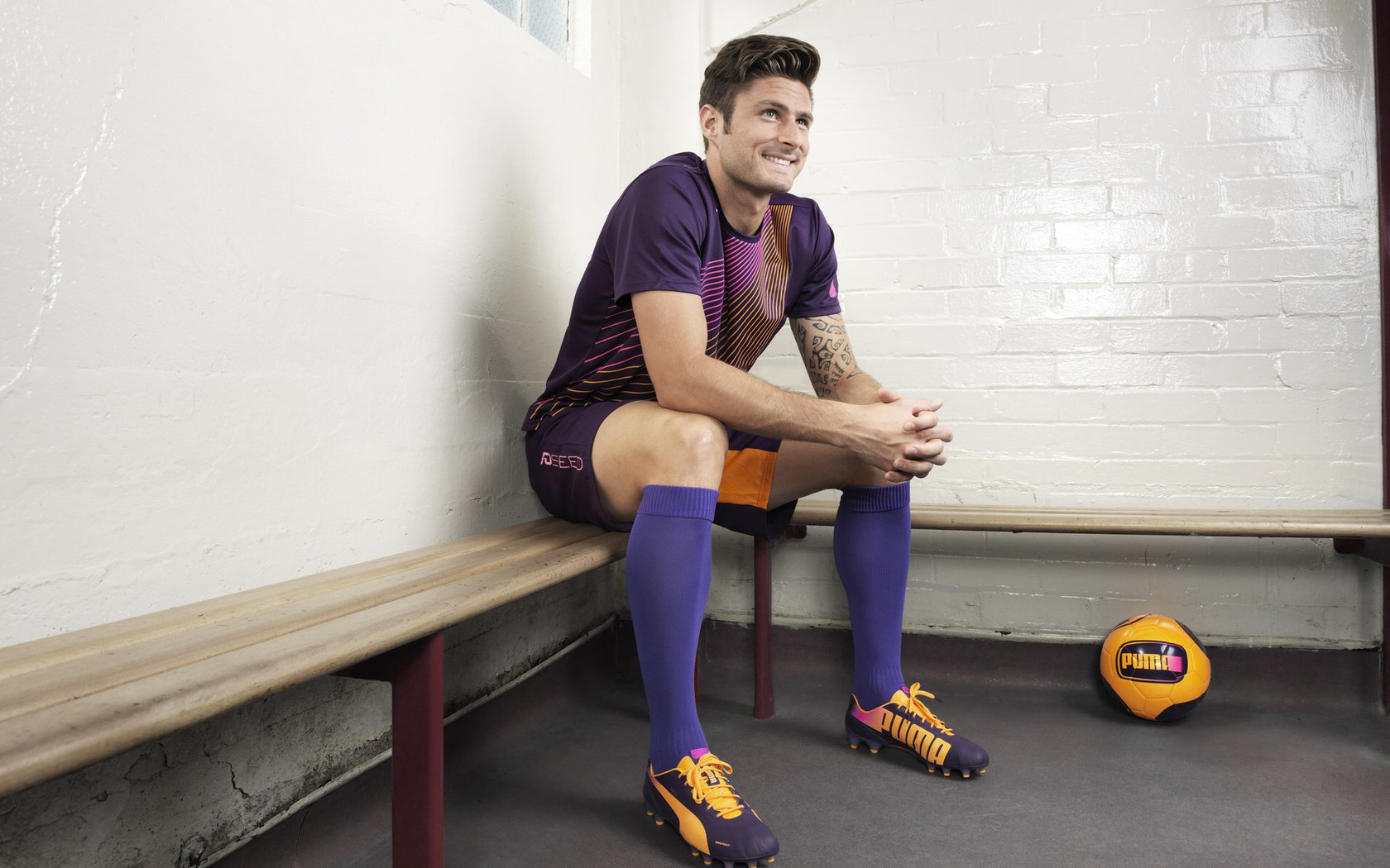 爵士连续得分压制上海队,贝恩成为关键先生