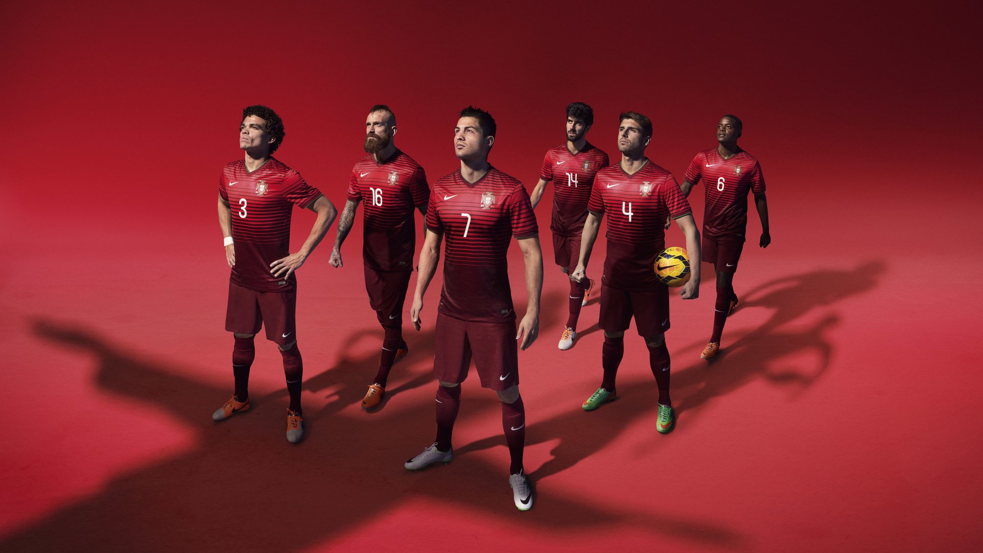 开云官网-欧冠淘汰赛之夜，京多安一锤定音，从幕后到焦点的中场大师